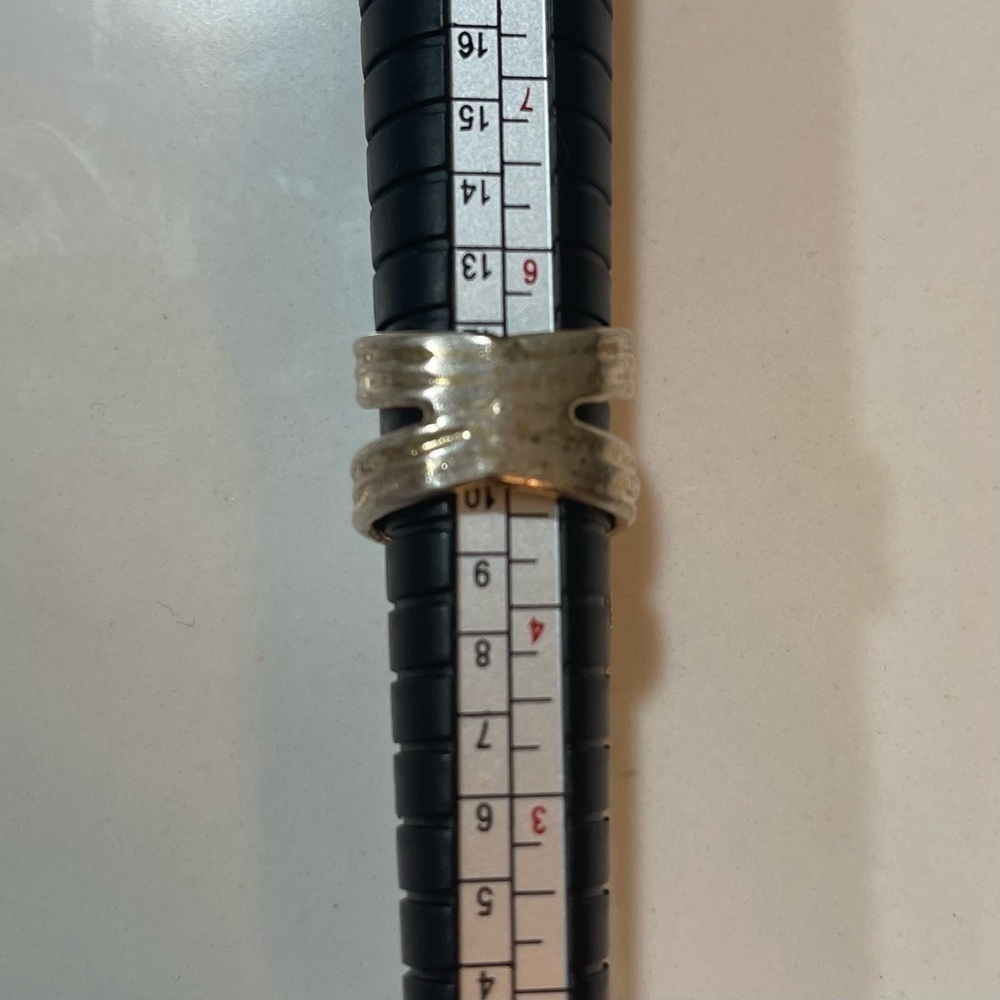 Stainless Steel ring, made w/ Oneida Fork. Crafted into a ring with black onyx. - Picture 4 of 12